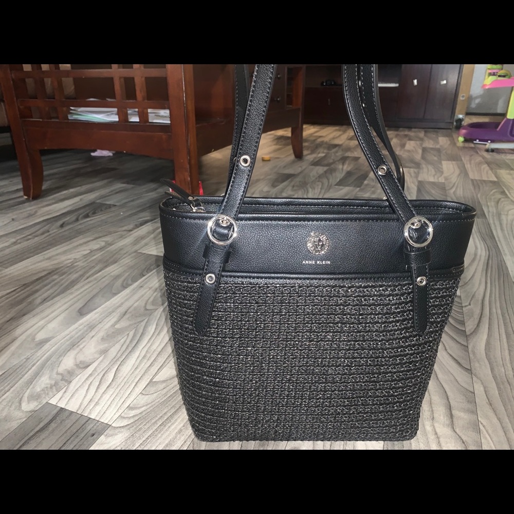 Leather hand bag